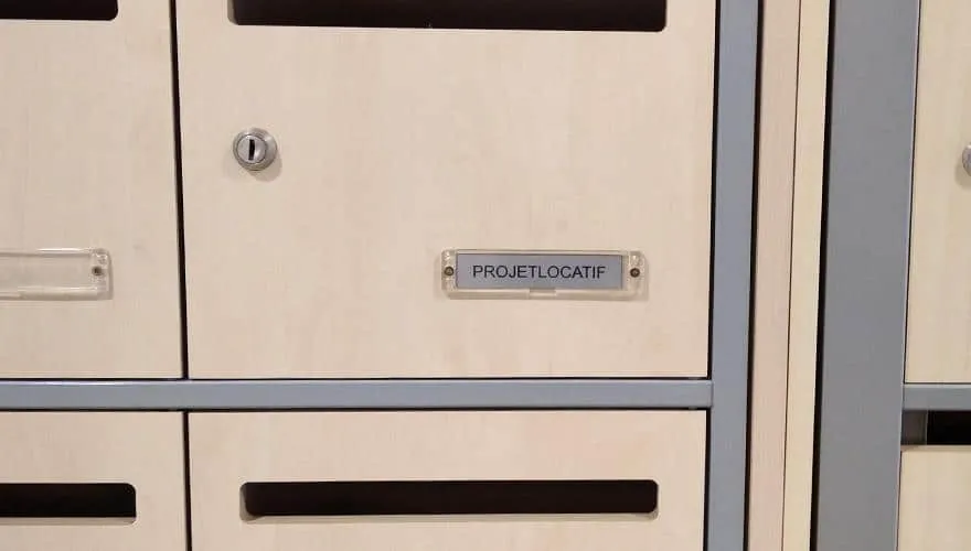 Quelle taille pour une plaque professionnel de boite au lettre