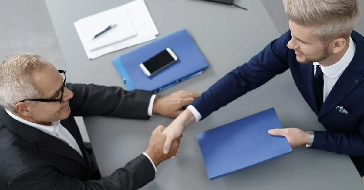 Transfert d’entreprise : quid des contrats de travail ?